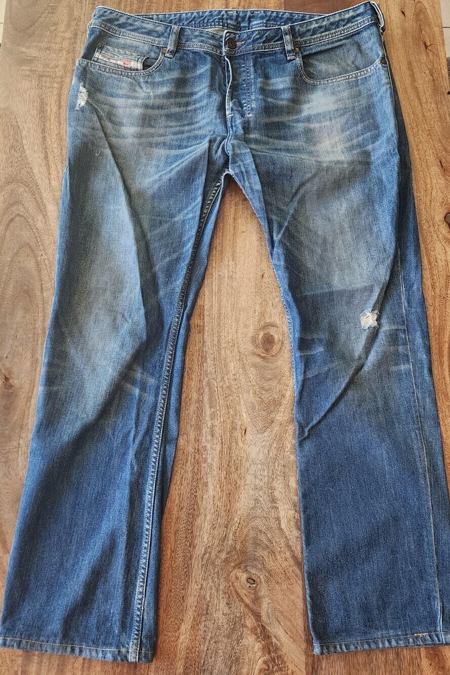 Diesel Zathan Jeans Mens 36x30 Blue 0888A Bootcut Button Fly Distressed Denim